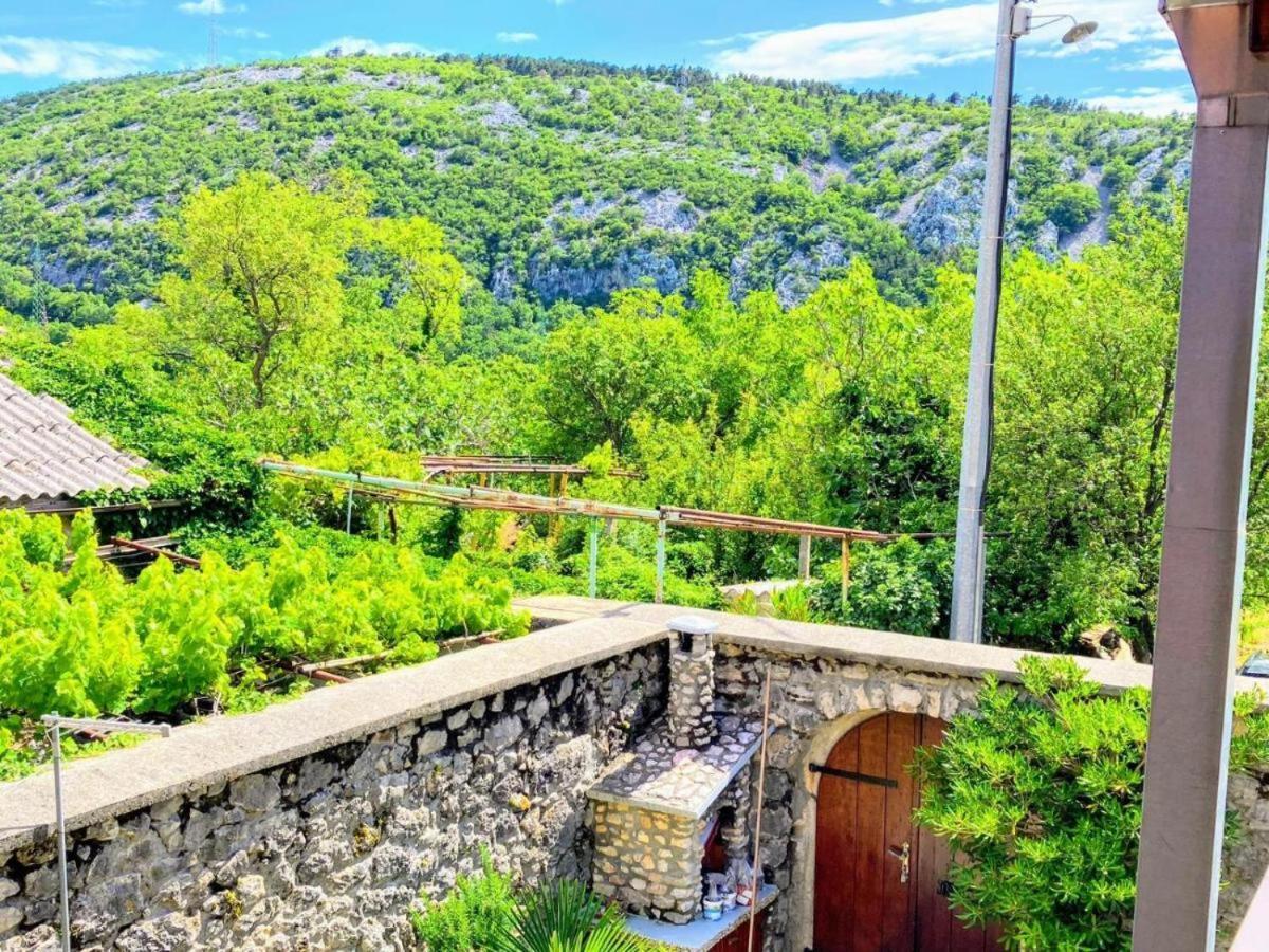 Apartman Sara *
